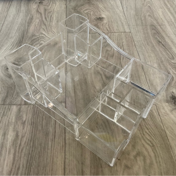 Cosmetic Counter 10 Compartment Acrylic Tray Acrylic Clear Make up Organizer - Picture 9 of 13